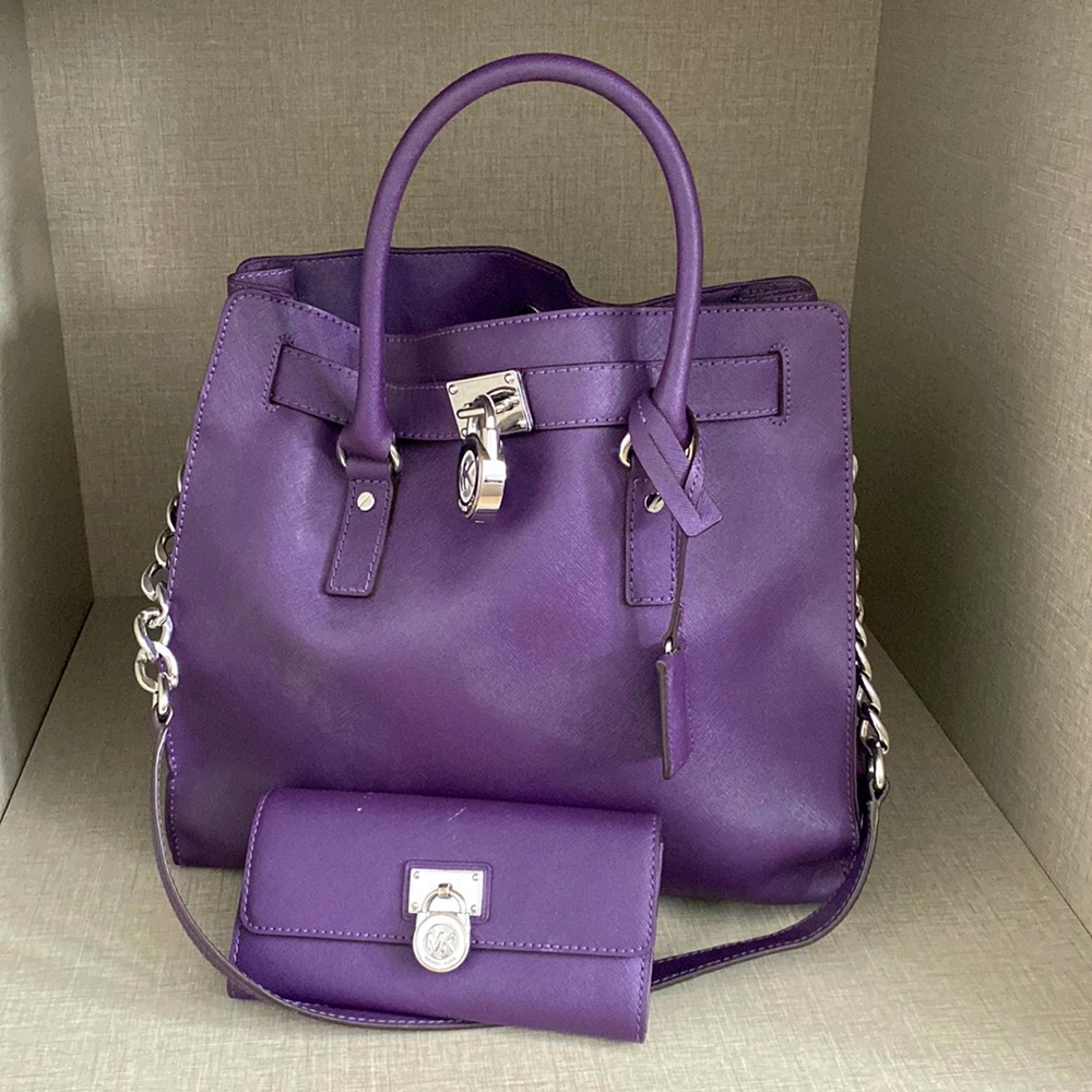 Michael KORS bag and matching wallet